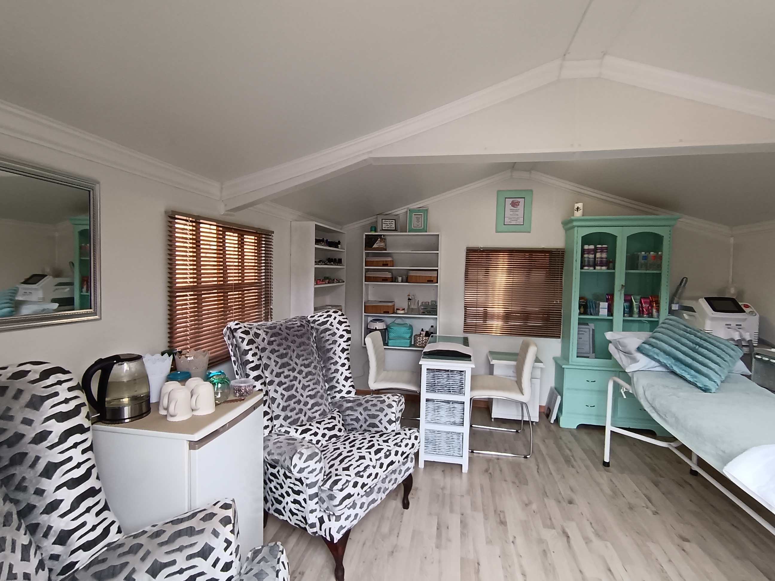 ARJAY Beauty Lounge Gallery 1