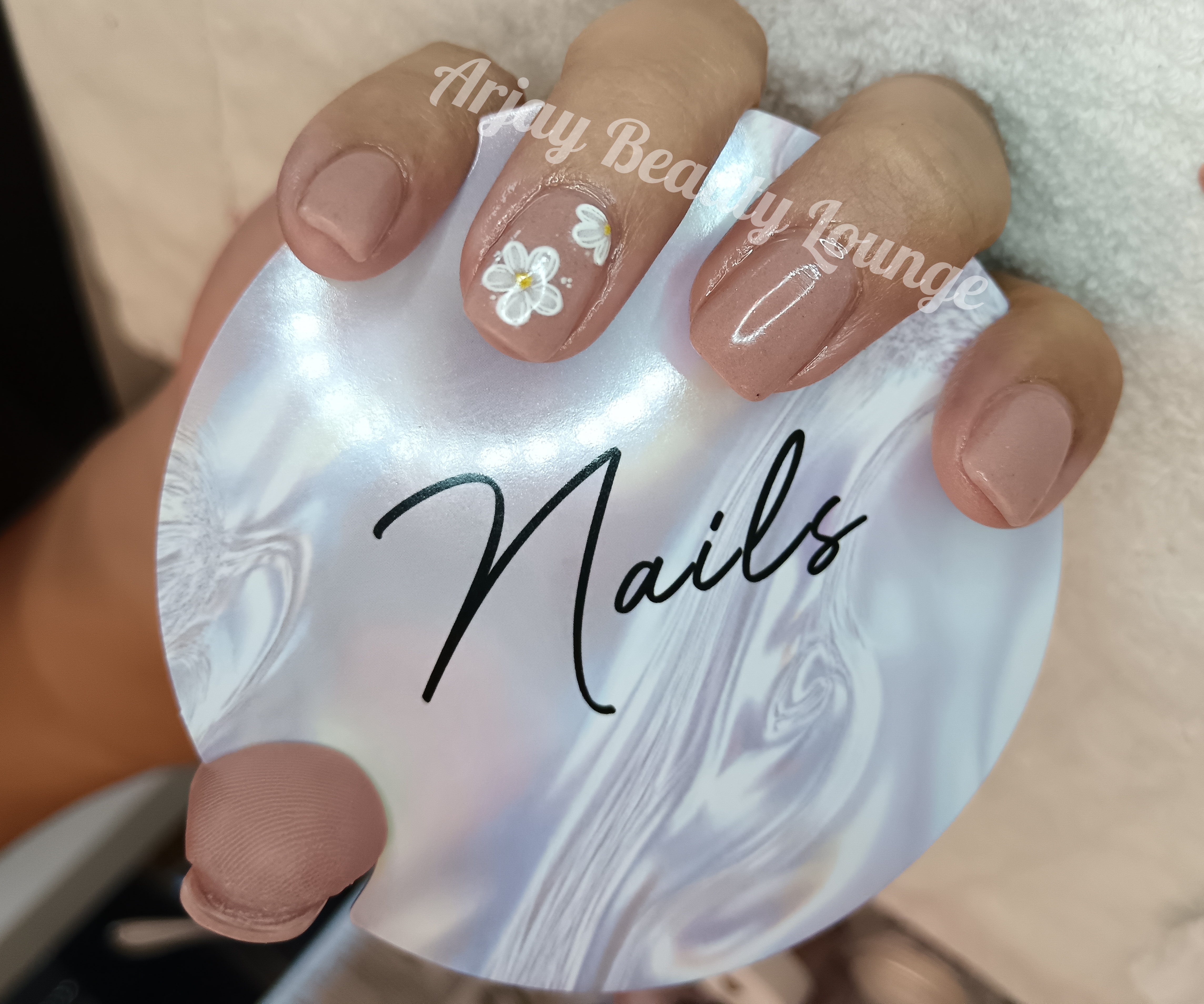 ARJAY Beauty Lounge - Portfolio Hero 2